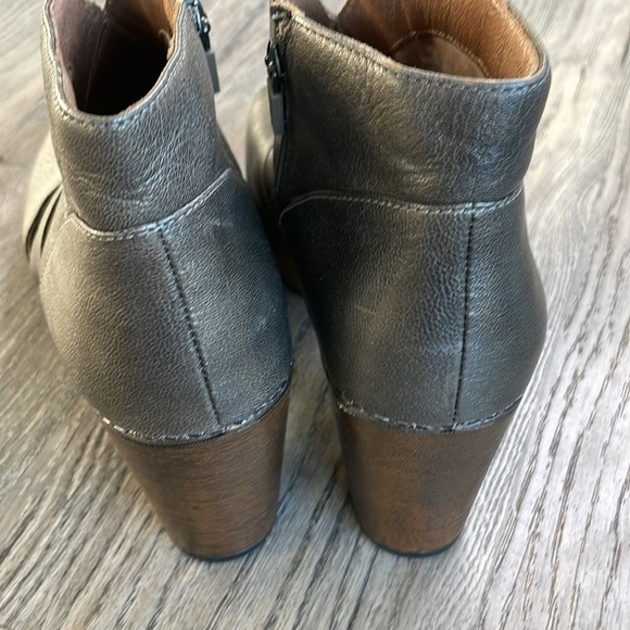 Dansko Delphina Heeled Peep Toe Bootie, Aged Metallic clog, size 40 - Picture 9 of 11